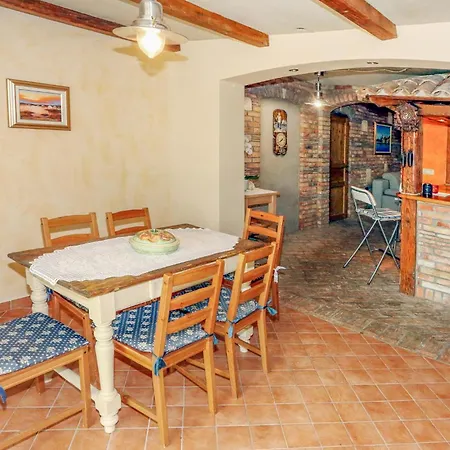 アパート 1 Bedroom Stunning In Sečovlje
