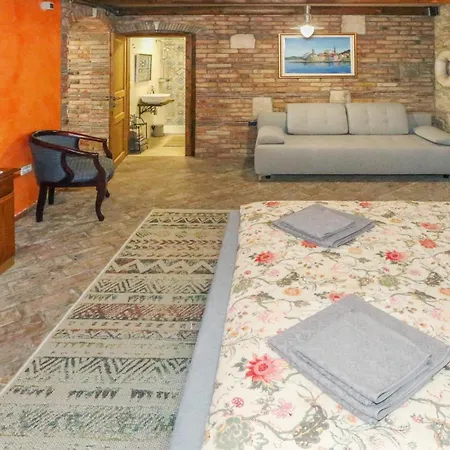 1 Bedroom Gorgeous In Apartamento *