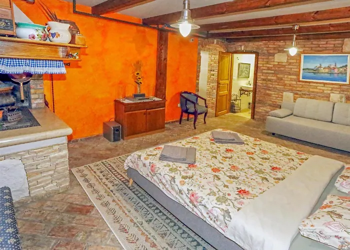 1 Bedroom Gorgeous In Sečovlje