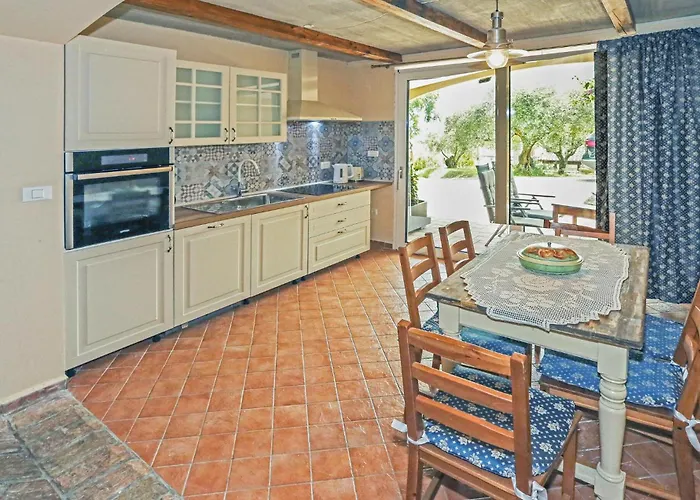 1 Bedroom Gorgeous In * Сечовле