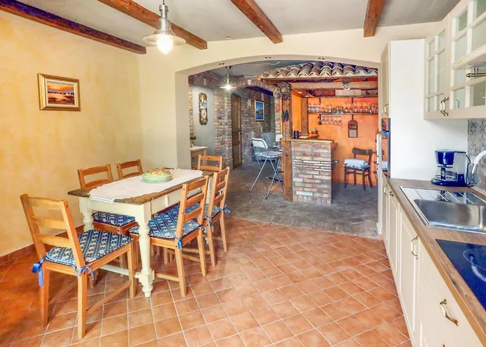 1 Bedroom Gorgeous In Lejlighed